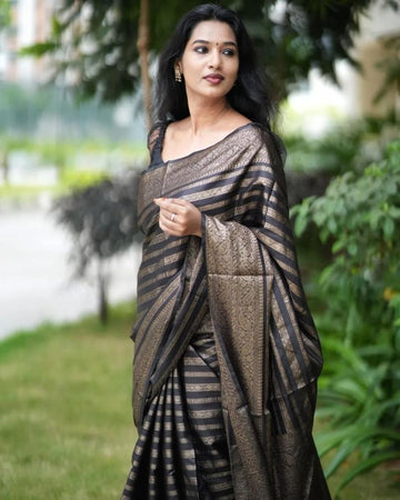 Elegantly decorated with gorgeous Solid Jacquard weave that gives a perfect look to the outfit Black Colour