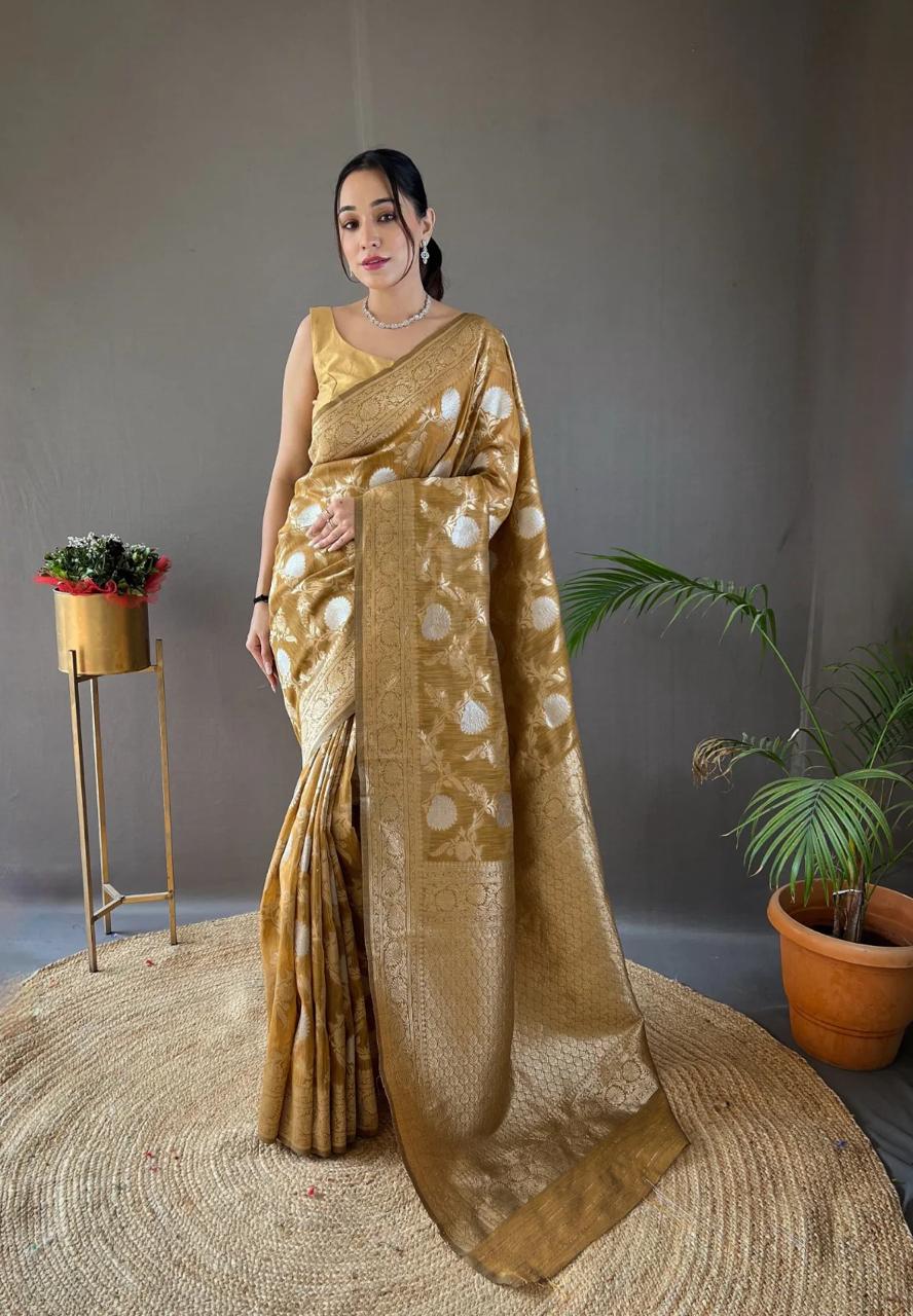 Elegantly decorated with gorgeous Solid Jacquard weave that gives a perfect look to the outfit