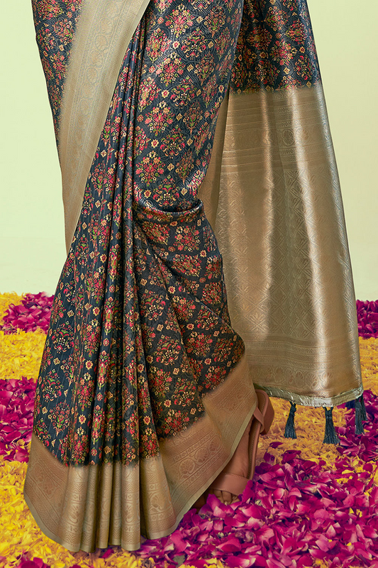 Elegantly decorated with gorgeous Solid Jacquard weave that gives a perfect look to the outfit