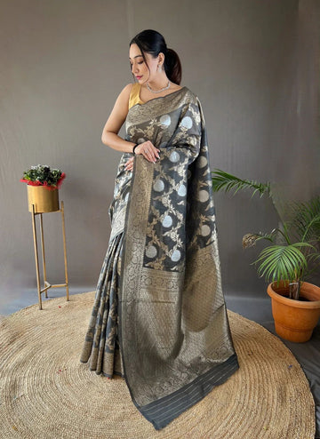 Elegantly decorated with gorgeous Solid Jacquard weave that gives a perfect look to the outfit