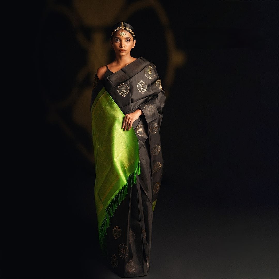 Elegantly decorated with gorgeous Solid Jacquard weave that gives a perfect look to the outfit  Black  Colur